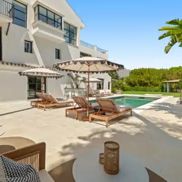 Extraordinary villa with panoramic sea views in the heart of Nueva Andalucía, Marbella Picture 35