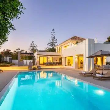 Striking modern villa with stunning sea views in the heart of Nueva Andalucía, Marbella Picture 36