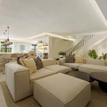 Extraordinary villa with panoramic sea views in the heart of Nueva Andalucía, Marbella Picture 39