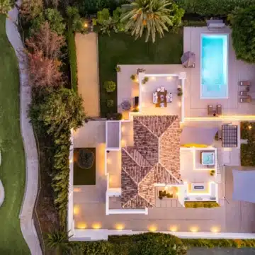 Striking modern villa with stunning sea views in the heart of Nueva Andalucía, Marbella Picture 39