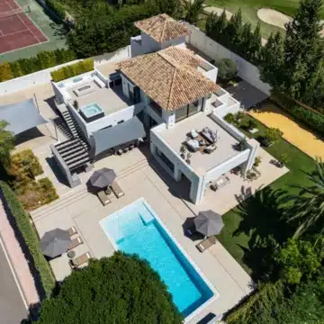 Striking modern villa with stunning sea views in the heart of Nueva Andalucía, Marbella Picture 41