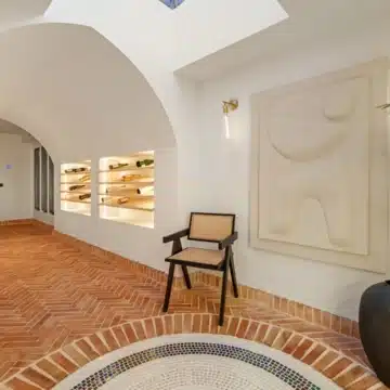 Extraordinary villa with panoramic sea views in the heart of Nueva Andalucía, Marbella Picture 46