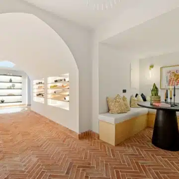 Extraordinary villa with panoramic sea views in the heart of Nueva Andalucía, Marbella Picture 47