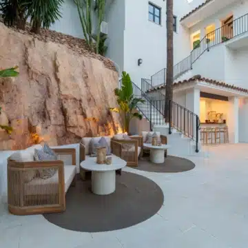 Extraordinary villa with panoramic sea views in the heart of Nueva Andalucía, Marbella Picture 58