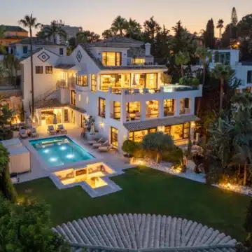 Extraordinary villa with panoramic sea views in the heart of Nueva Andalucía, Marbella Picture 76