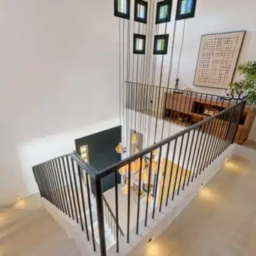 Extraordinary villa with panoramic sea views in the heart of Nueva Andalucía, Marbella Picture 16