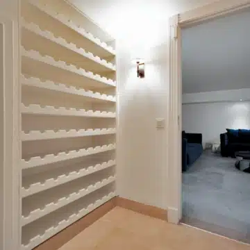 Refurbished 7-bedroom semi-detached villa with breathtaking sea views in Puerto Banus, Marbella Picture 31