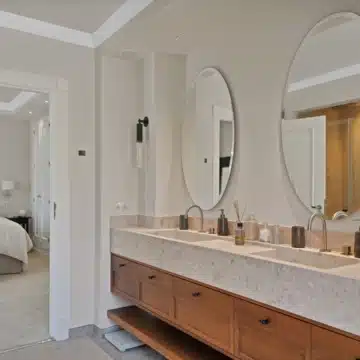 Refurbished 7-bedroom semi-detached villa with breathtaking sea views in Puerto Banus, Marbella Picture 32