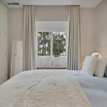 Refurbished 7-bedroom semi-detached villa with breathtaking sea views in Puerto Banus, Marbella Picture 34