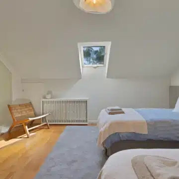 Refurbished 7-bedroom semi-detached villa with breathtaking sea views in Puerto Banus, Marbella Picture 40