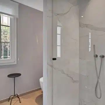 Refurbished 7-bedroom semi-detached villa with breathtaking sea views in Puerto Banus, Marbella Picture 44