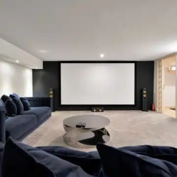 Refurbished 7-bedroom semi-detached villa with breathtaking sea views in Puerto Banus, Marbella Picture 21