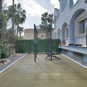 Refurbished 7-bedroom semi-detached villa with breathtaking sea views in Puerto Banus, Marbella Picture 49