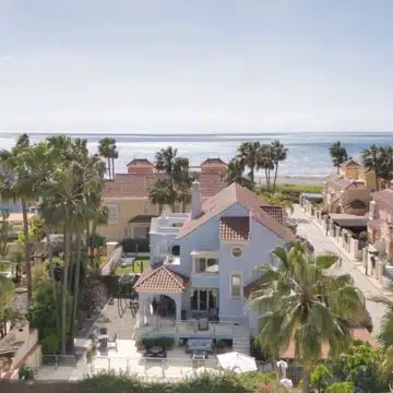 Refurbished 7-bedroom semi-detached villa with breathtaking sea views in Puerto Banus, Marbella Picture 57