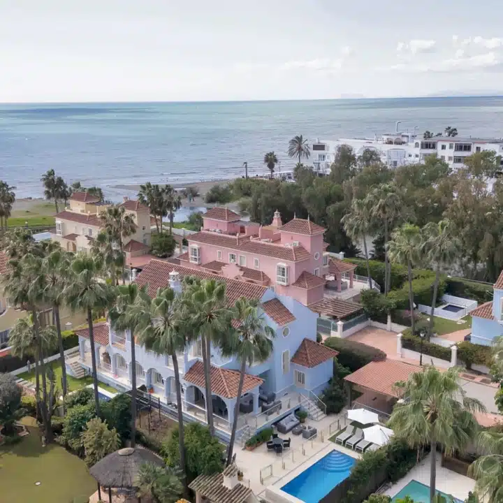 Refurbished 7-bedroom semi-detached villa with breathtaking sea views in Puerto Banus, Marbella Picture