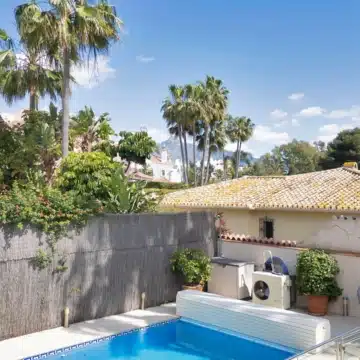 Refurbished 7-bedroom semi-detached villa with breathtaking sea views in Puerto Banus, Marbella Picture 66