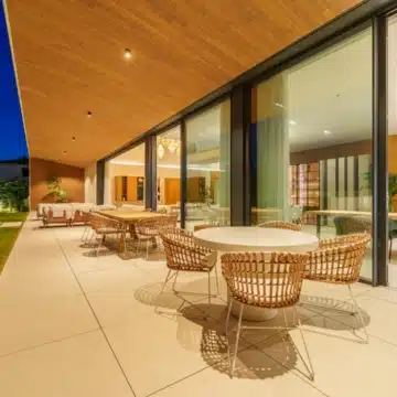 Contemporary 6-bedroom villa in the prestigious Guadalmina Alta, San Pedro de Alcantara Picture 18