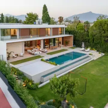 Contemporary 6-bedroom villa in the prestigious Guadalmina Alta, San Pedro de Alcantara Picture 64