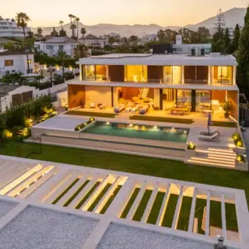 Contemporary 6-bedroom villa in the prestigious Guadalmina Alta, San Pedro de Alcantara Picture 66