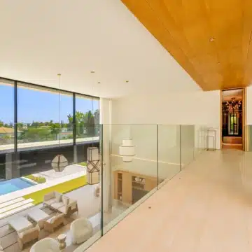 Contemporary 6-bedroom villa in the prestigious Guadalmina Alta, San Pedro de Alcantara Picture 24