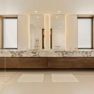 Contemporary 6-bedroom villa in the prestigious Guadalmina Alta, San Pedro de Alcantara Picture 33