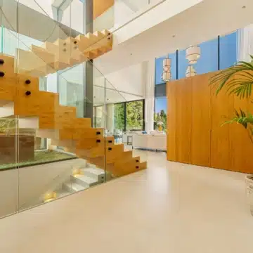 Contemporary 6-bedroom villa in the prestigious Guadalmina Alta, San Pedro de Alcantara Picture 39