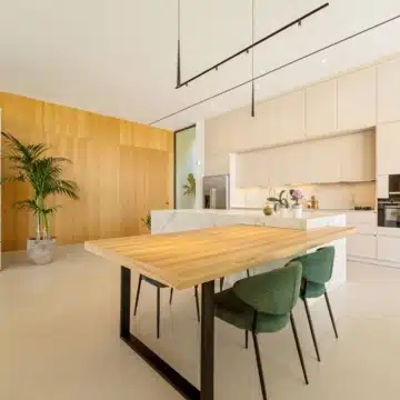 Contemporary 6-bedroom villa in the prestigious Guadalmina Alta, San Pedro de Alcantara Picture 8