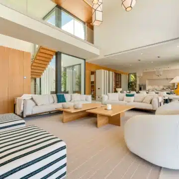 Contemporary 6-bedroom villa in the prestigious Guadalmina Alta, San Pedro de Alcantara Picture 9