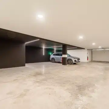 Contemporary 6-bedroom villa in the prestigious Guadalmina Alta, San Pedro de Alcantara Picture 50