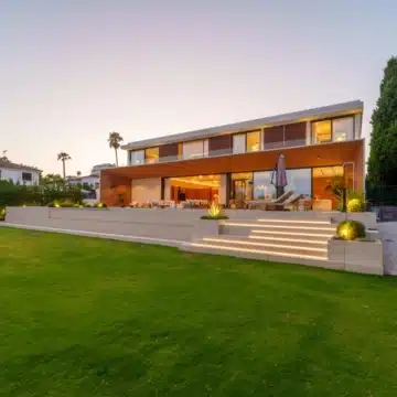 Contemporary 6-bedroom villa in the prestigious Guadalmina Alta, San Pedro de Alcantara Picture 57