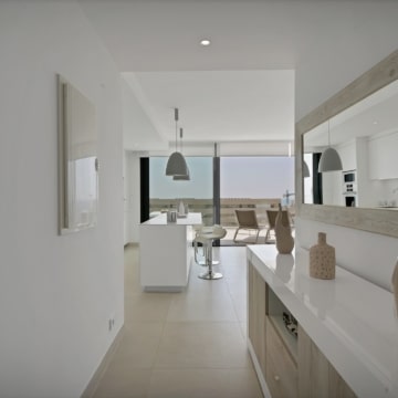 Fully furnished 2-bedroom apartment in the exclusive Higuerón West, Fuengirola Picture 6