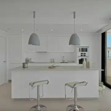 Fully furnished 2-bedroom apartment in the exclusive Higuerón West, Fuengirola Picture 8