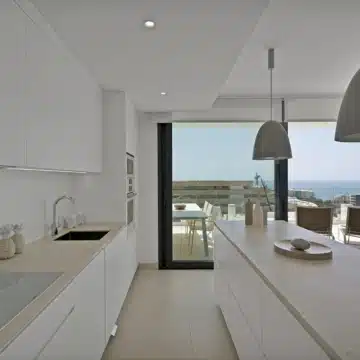 Fully furnished 2-bedroom apartment in the exclusive Higuerón West, Fuengirola Picture 39
