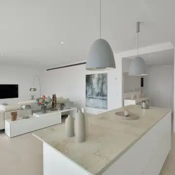 Fully furnished 2-bedroom apartment in the exclusive Higuerón West, Fuengirola Picture 43