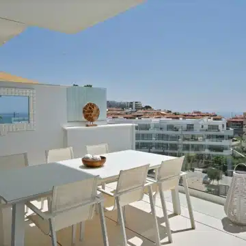 Fully furnished 2-bedroom apartment in the exclusive Higuerón West, Fuengirola Picture 4