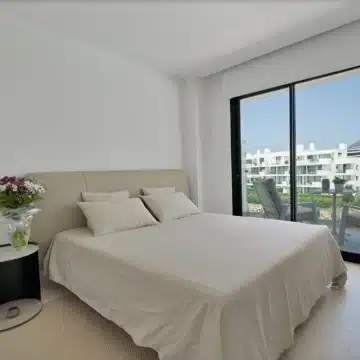 Fully furnished 2-bedroom apartment in the exclusive Higuerón West, Fuengirola Picture 7
