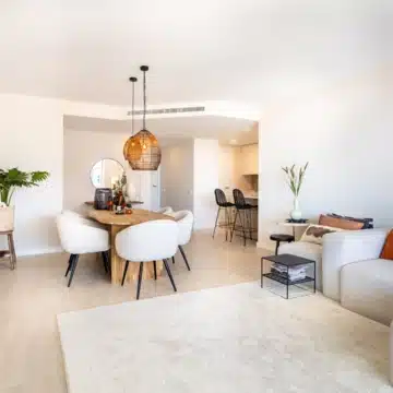 Fully furnished 3-bedroom apartment in Vanian Gardens with views of the sea in Selwo, Estepona – The New Golden Mile Picture 2