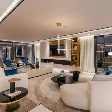 Exceptional contemporary villa located in the prestigious Marbella Hill Club Picture 8