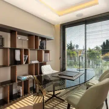 Exceptional contemporary villa located in the prestigious Marbella Hill Club Picture 1