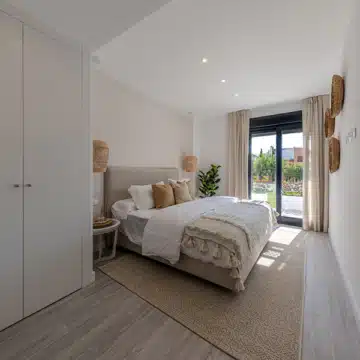 New Build Resale! 3 bedroom corner apartment on the higher elevation of Scala in the City Centre of Estepona Picture 4