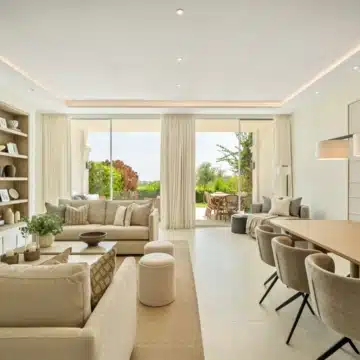Exceptional frontline golf townhouse with panoramic views in La Quinta, Benahavís Picture 10