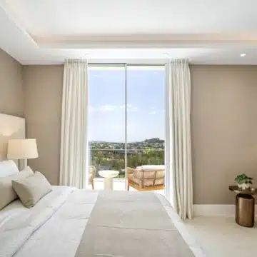 Exceptional frontline golf townhouse with panoramic views in La Quinta, Benahavís Picture 22