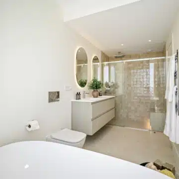 Exceptional frontline golf townhouse with panoramic views in La Quinta, Benahavís Picture 24