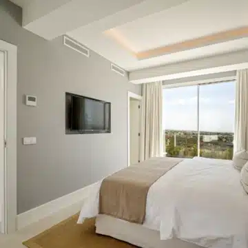 Exceptional frontline golf townhouse with panoramic views in La Quinta, Benahavís Picture 26