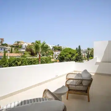 Exceptional frontline golf townhouse with panoramic views in La Quinta, Benahavís Picture 31