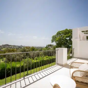 Exceptional frontline golf townhouse with panoramic views in La Quinta, Benahavís Picture 32