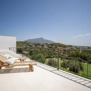 Exceptional frontline golf townhouse with panoramic views in La Quinta, Benahavís Picture 34