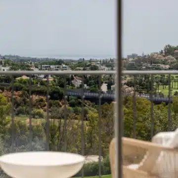 Exceptional frontline golf townhouse with panoramic views in La Quinta, Benahavís Picture 36