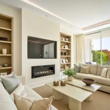 Exceptional frontline golf townhouse with panoramic views in La Quinta, Benahavís Picture 2