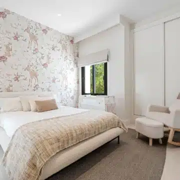 Stunning villa located in the prestigious and highly sought-after El Herrojo, Benahavís Picture 30